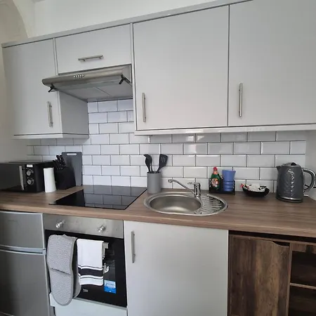 #2 Fully Refurbished Portsmouth Studio Apartment Exterior photo